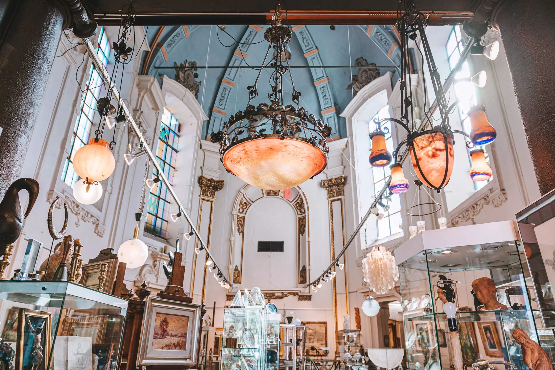 Art & Antiques Gallery St-John