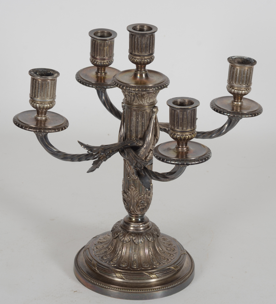 Christofle, Paris — Chandelier à quatre branches et 5 lumières en bronze argenté