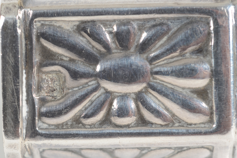 Manche à gigot or à volaille in silver, Brussels 1832-1858 — Alloy mark used between 1931-1868 for 800/1000 (Janus head)
