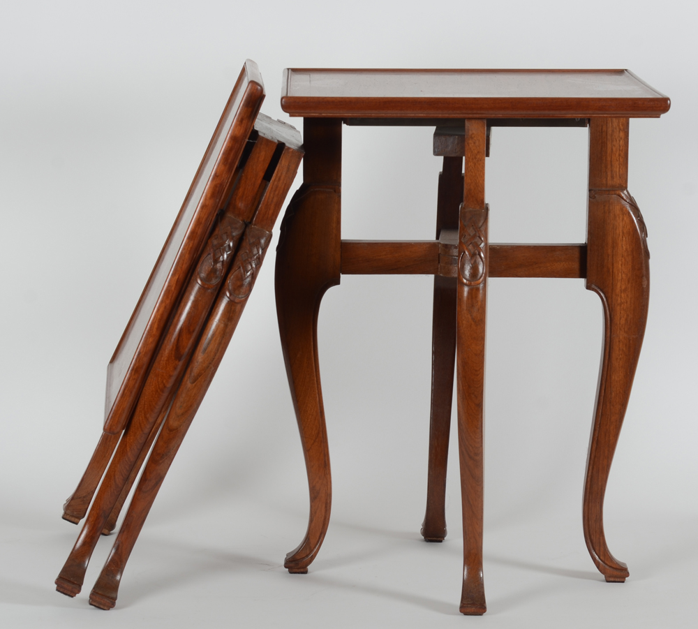 Charles Van Beerleire - La Flandre — one table folded