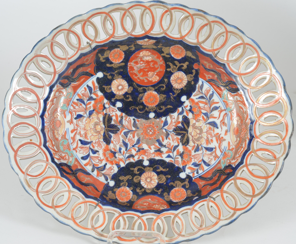 A pair of oval porcelain Imari dishes, Japan — Detail of one of the dishes