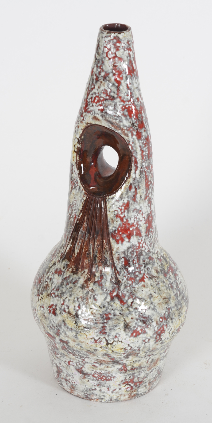Bervan_studio_pottery_vase_above_other_side — <p>other side of the vase with engraved decoration</p>