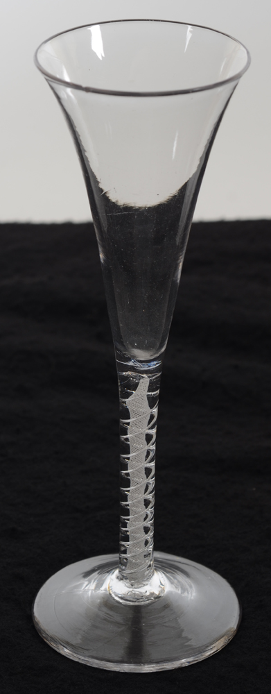 4 English air twist flute wine glasses, 18th century — Detail of one of the wine glasses