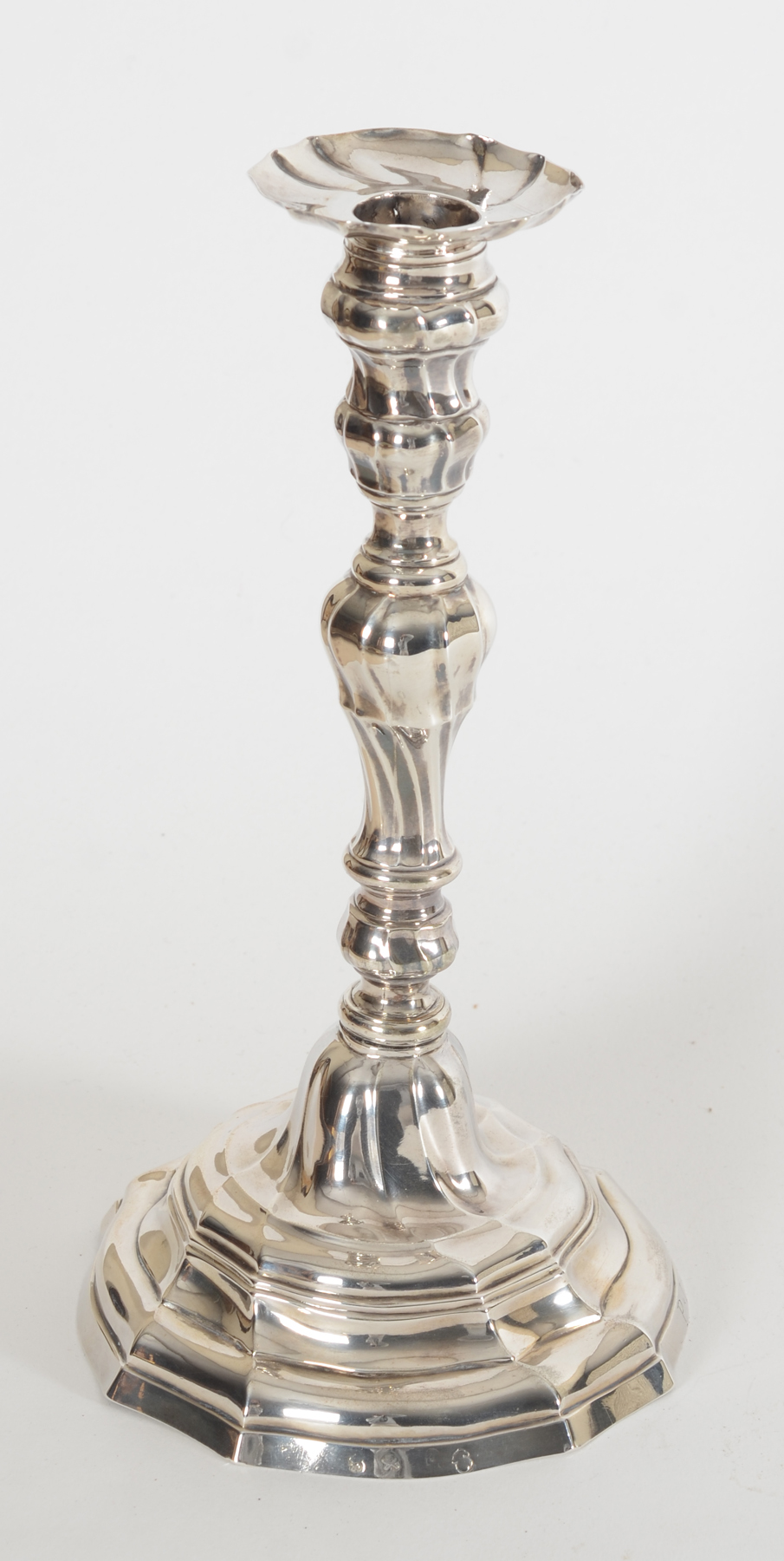 Philippus I. De Clercq, a slender handcrafted L XV 18th century silver candlestick, Ghent, 1777 — <p>Chandelier L XV en argent massif, Gand 1777</p>