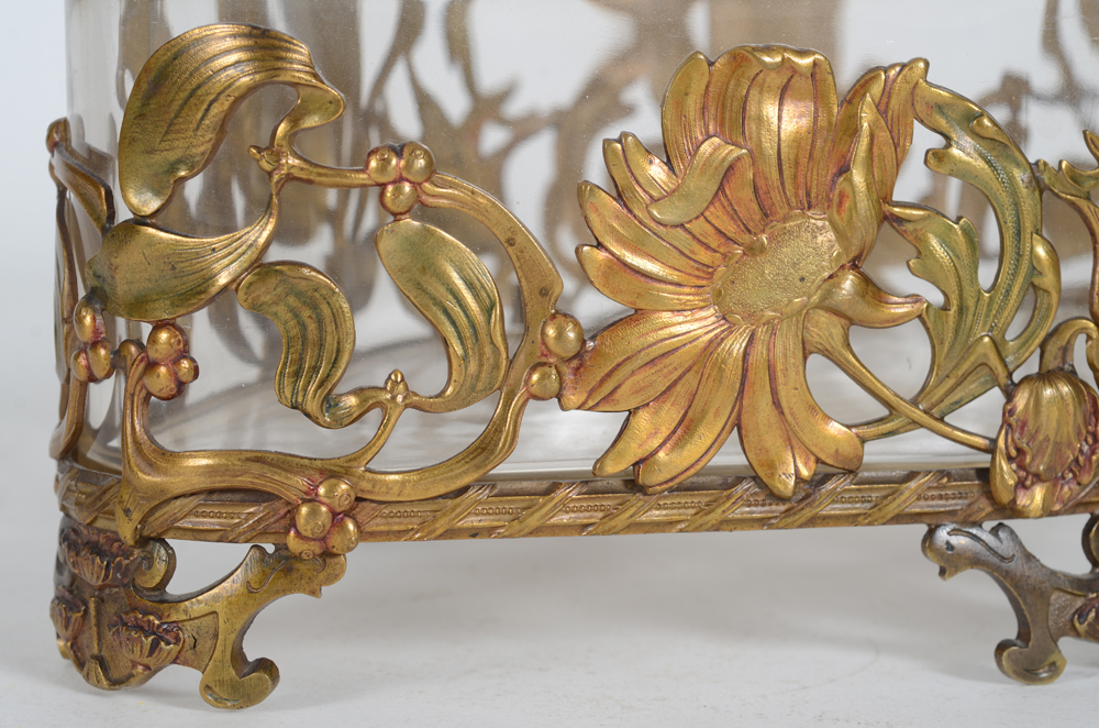 French Art Nouveau Jardinière — Detail showing the quality of the work and the delicate patination of the piece