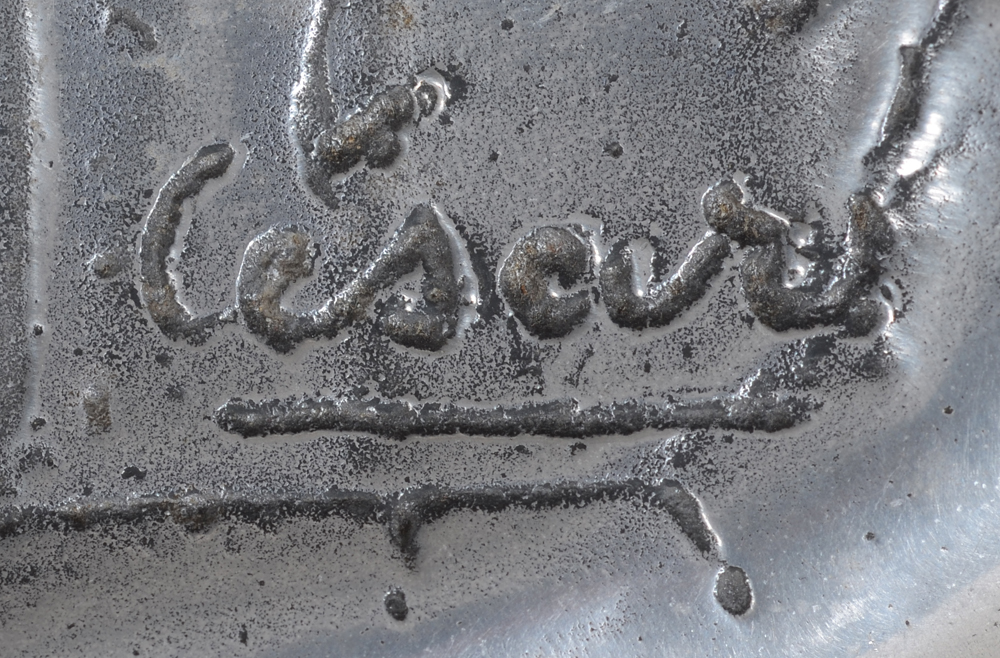 César — Signature of the artist on the front