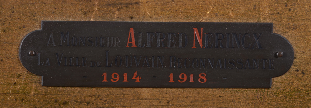 Alfred Delaunois — Plaque on the front of the frame