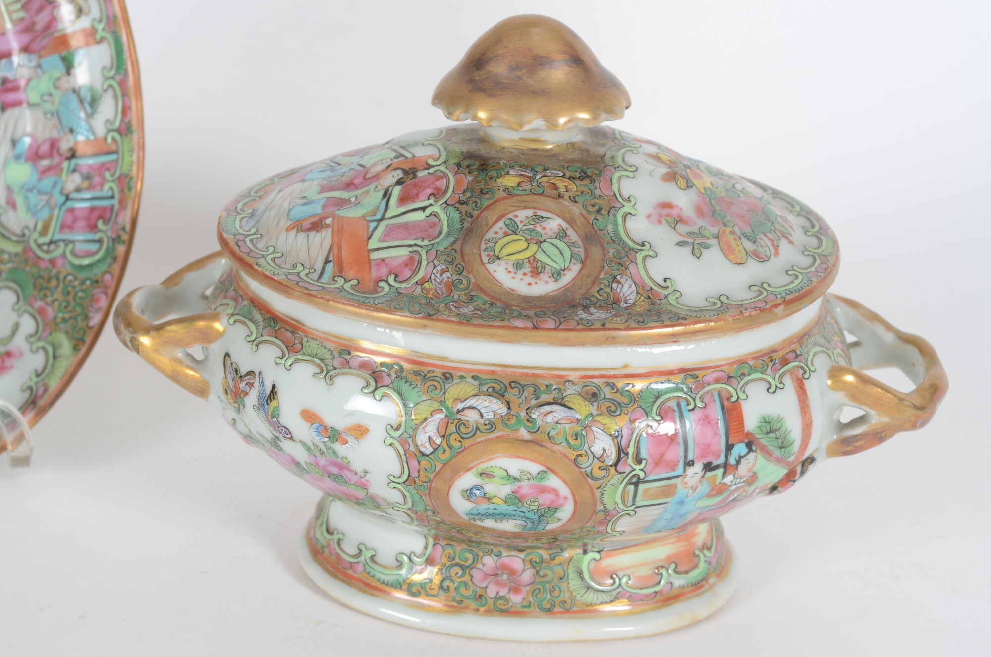 Two oval Canton famille rose tureens on saucers — Detail