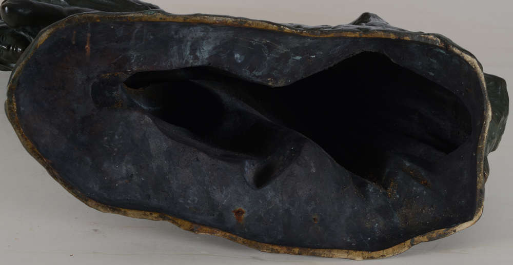 Joseph Witterwulghe, la fagoteuse, bronze sculpture — Inside of the base