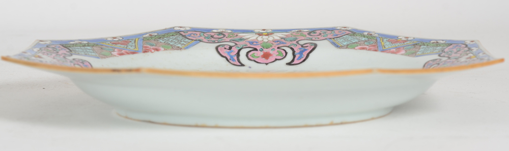 Octagonal famille rose Chinese export plate with white heron — Profile