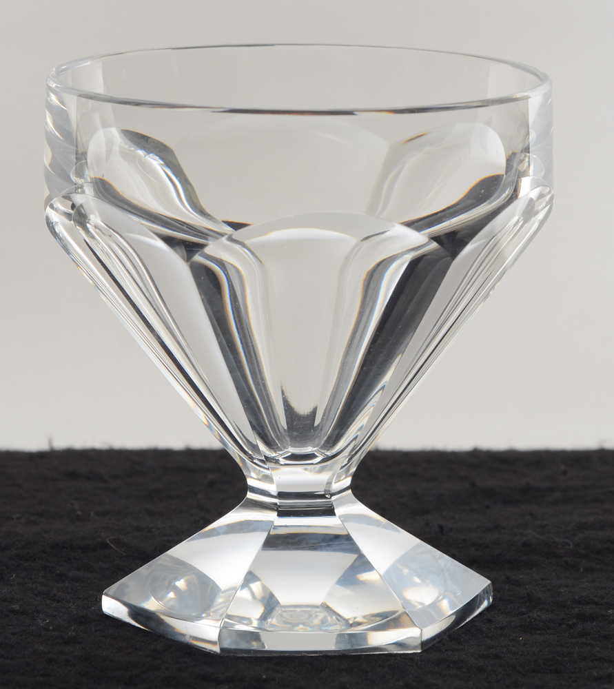 Val St-Lambert Nungesser (sans jambe) cut crystal wine glass — Verre à vin en cristal taillé art deco