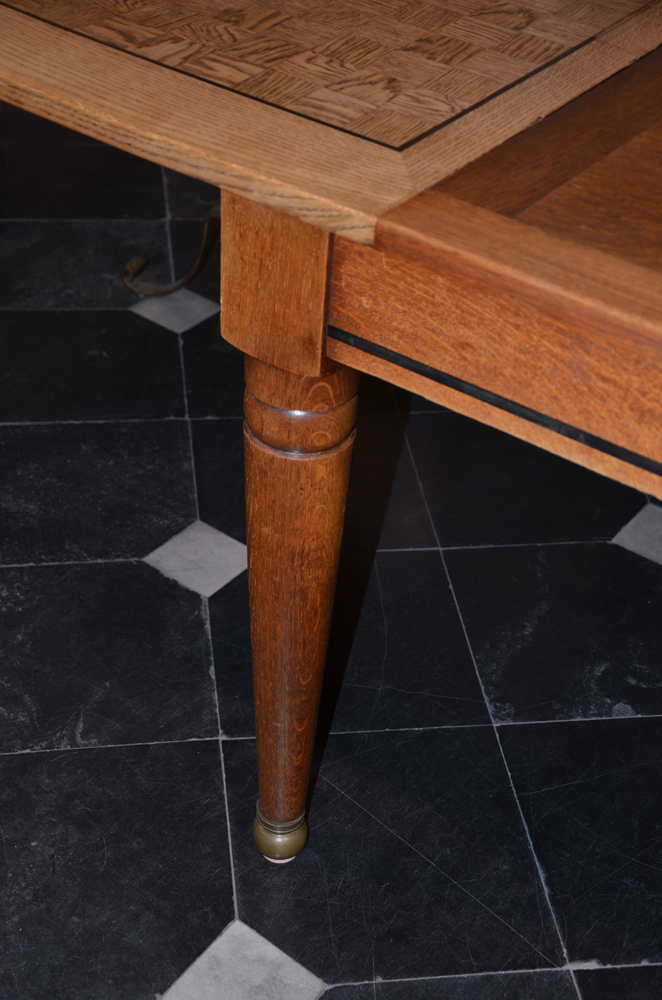 De Coene Frères  — Detail of one of the legs of the table