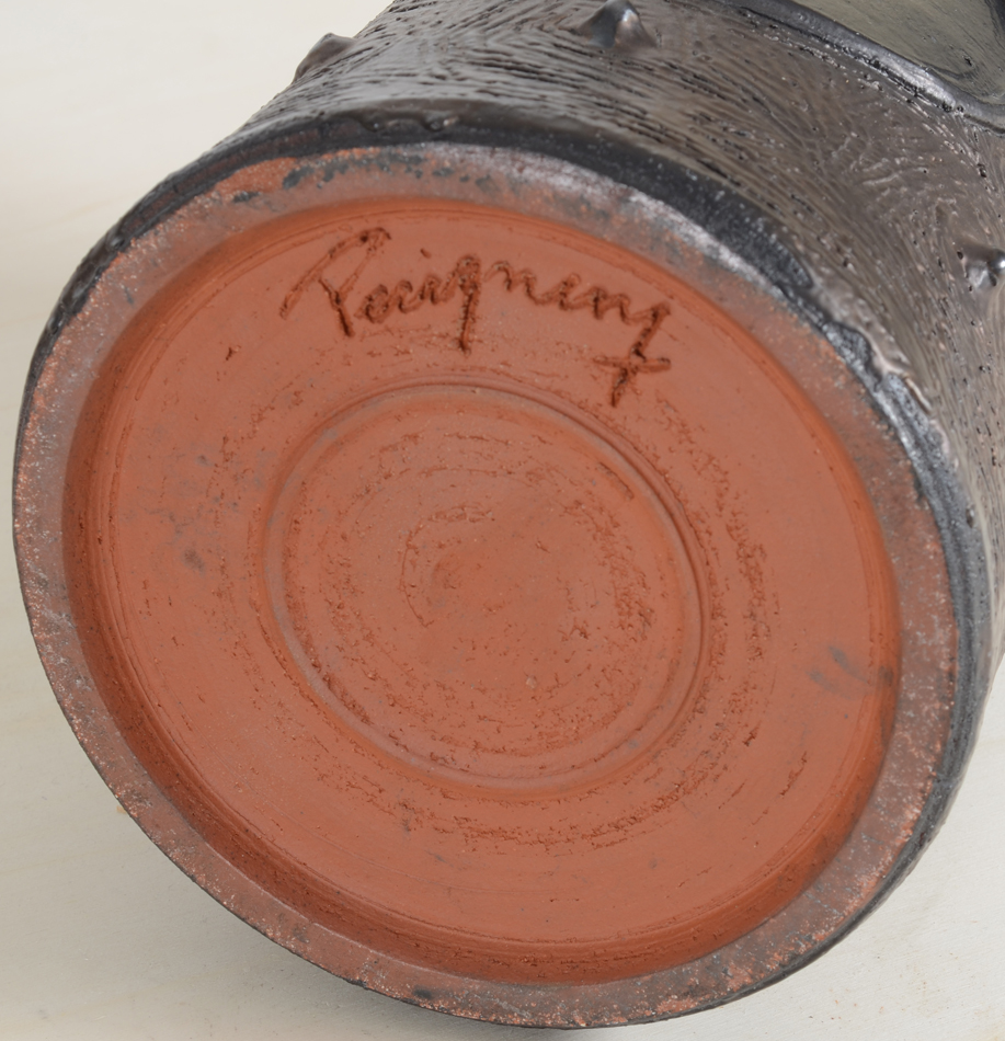 Perignem (Beernem, Belgium) — Signature into the bottom of the base