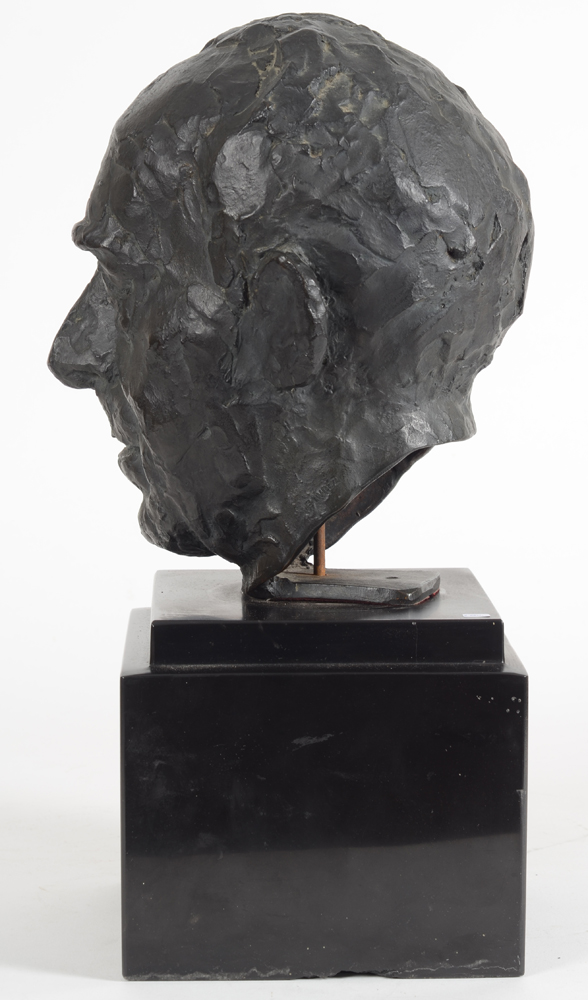Henri Puvrez Portrait of the sculptor Oscar Jespers in bronze — Alternate view