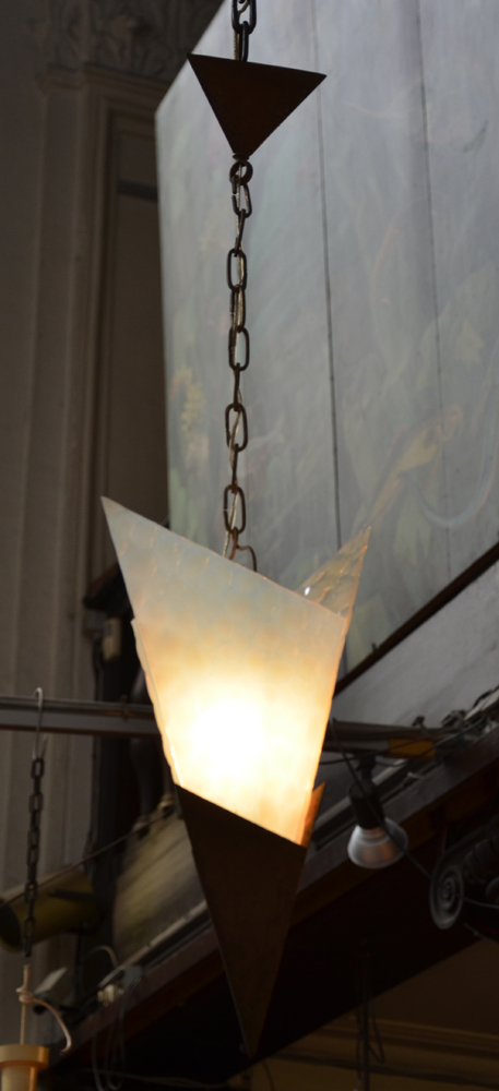 An unusual modernist-constructivist hall lantern, 1930's — Lampe art deco, moderniste en verre et metal, années 30