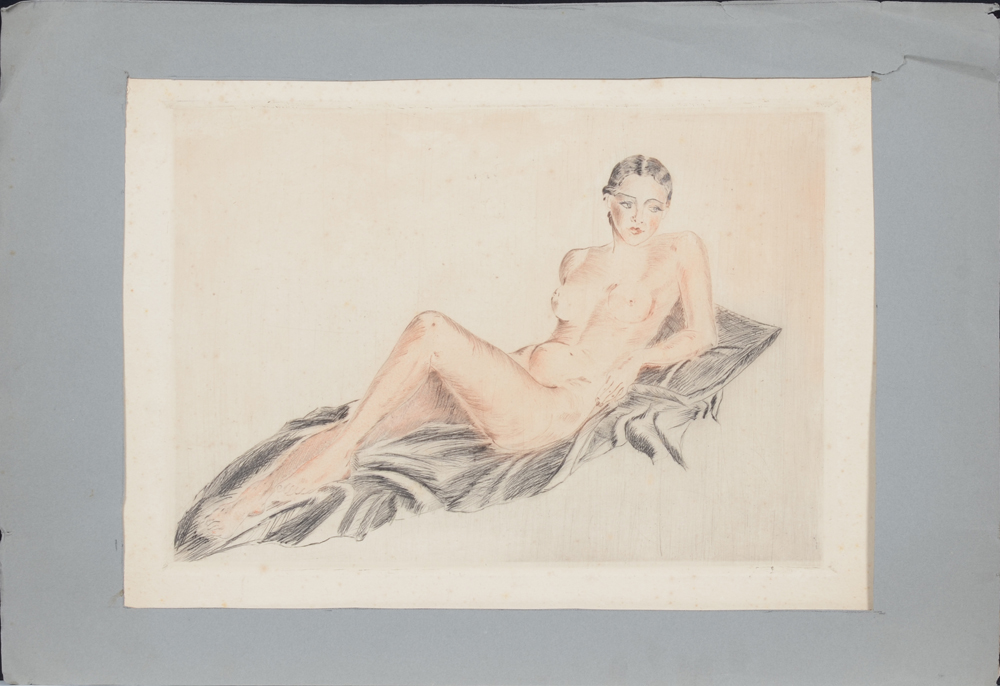 reclining female nude — Nu féminin allongé, gravure à l'eau-forte d'un artiste inconnu. Non signée ou datée.<br>