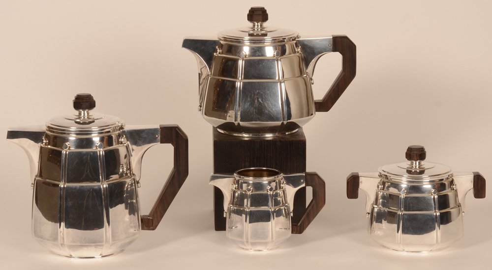 E. & R. Altenloh — Très rare service à café et à thé en argent premier titre et bois, des années trente