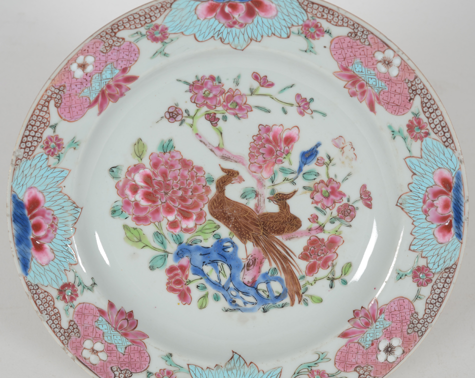 Chinese Famille Rose plate — Detail of the plate