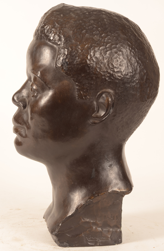 Roger Bracke — Profile of the sculpture