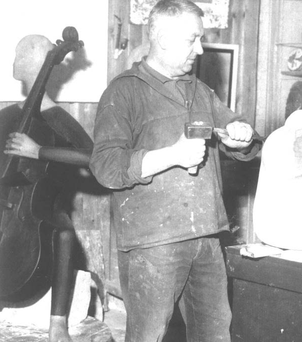 Roger Bracke — Roger Bracke in his workshop.
