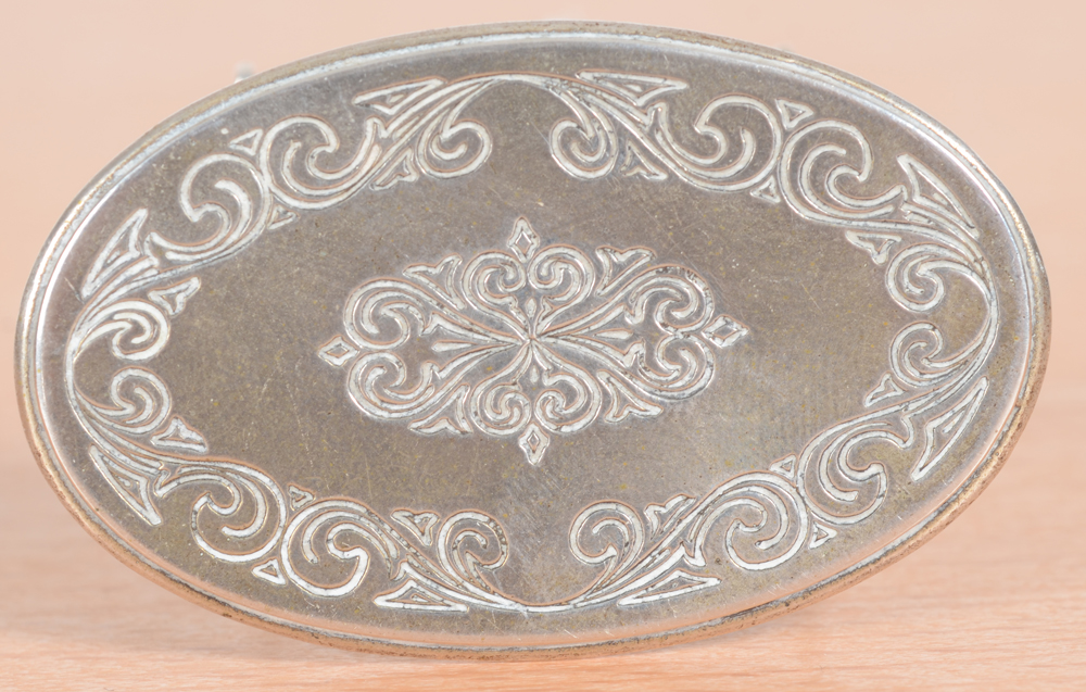 Dutch miniature silver oval table — Detail of the table top