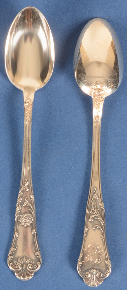 De Bist  — Front and back of the spoons