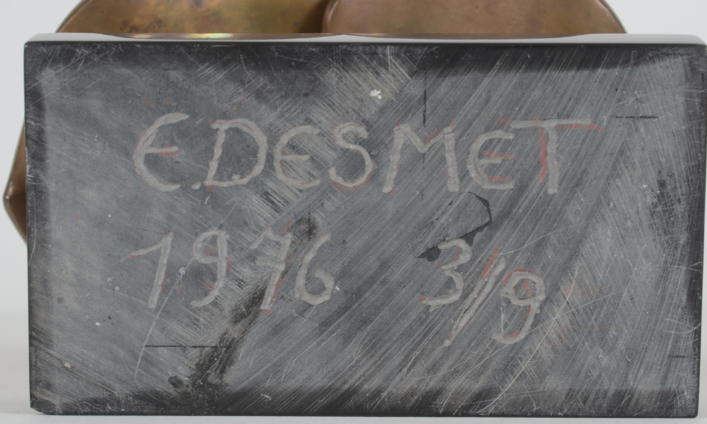 Etienne De Smet — Signature of the artist, date and justification 3/9 engraved in the bottom of the base