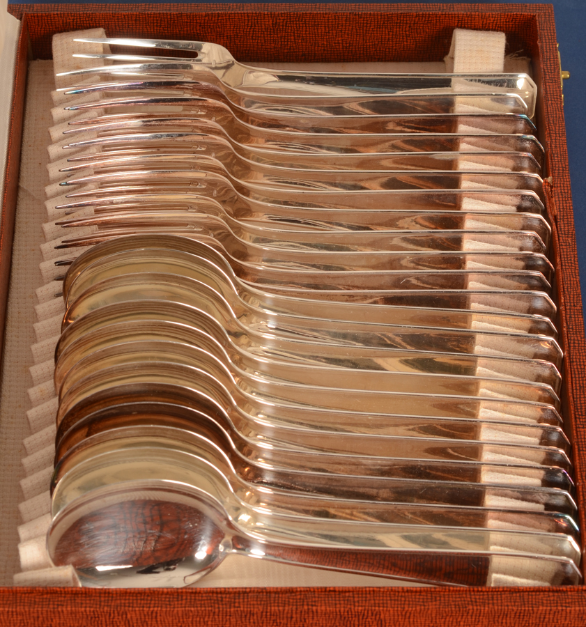 Delheid Freres — The cutlery in their box