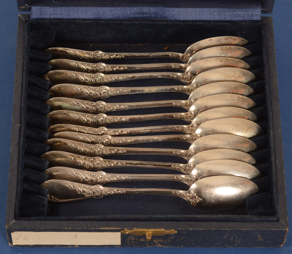 Delheid Frères — the spoons in their box