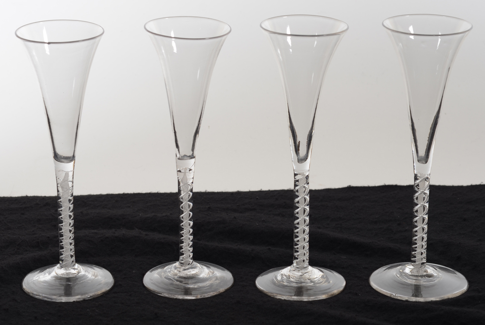 4 English air twist flute wine glasses, 18th century — Alternate view