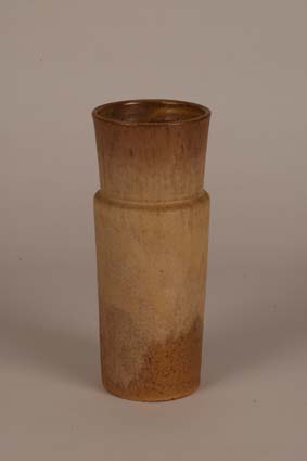1956-1958 — Vase, 23,3 x 9,5 cm, unsigned.