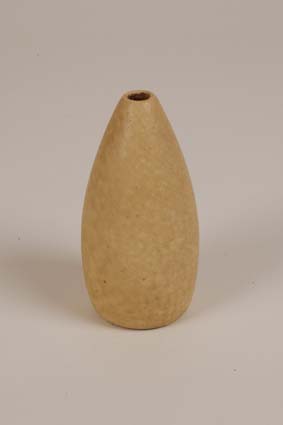 1955-1956 — Vase, 13 x 6,5 cm, glaze formula (bottom).
