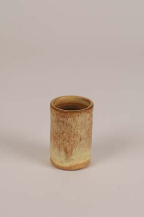 1955-1956 — Vase, 7 x 4,5, glaze formula (bottom).