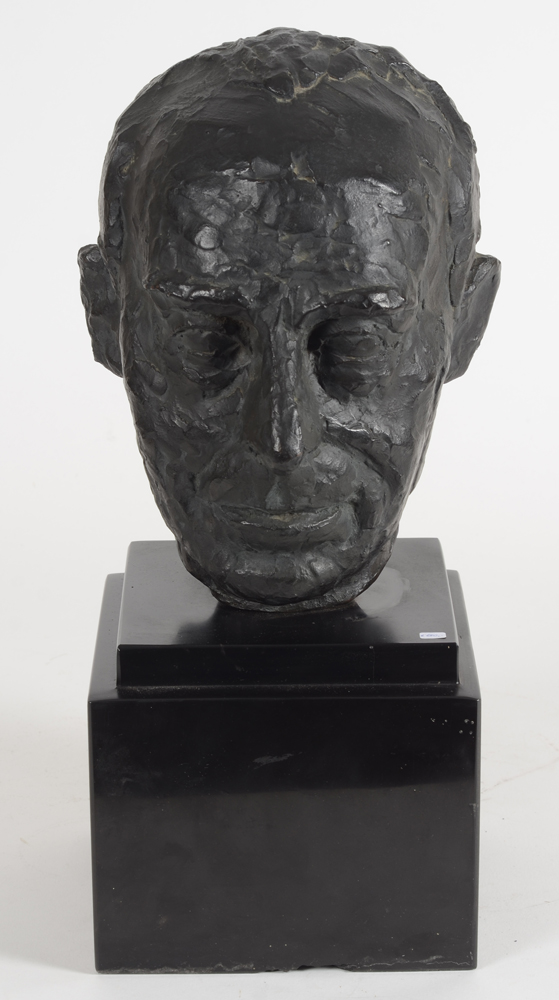 Henri Puvrez Portrait of the sculptor Oscar Jespers in bronze — View from above