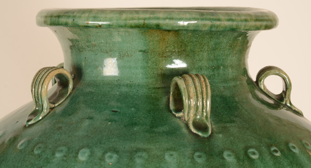 A green glazed large martavan — Detail of the rim