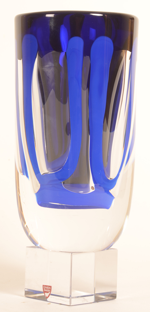 Lars Hellsten for Orrefors — Vase en cristal, signé et numéroté, un design de 1990