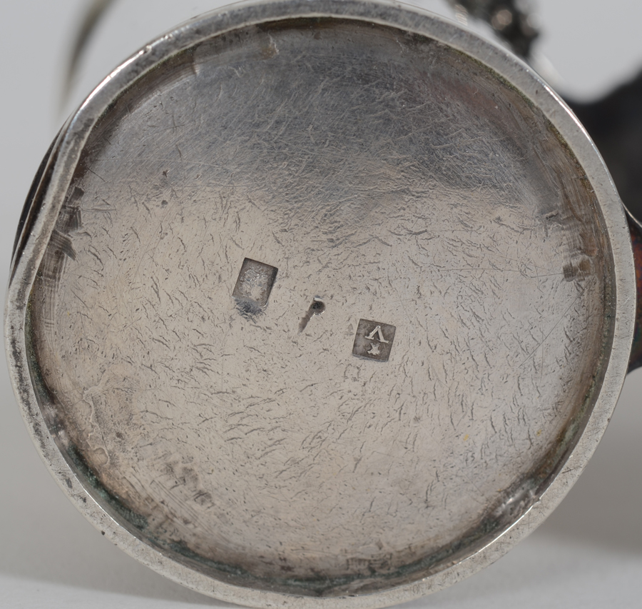 Jan Pieter Antoon Verschuylen — Marks on the bottom of the base