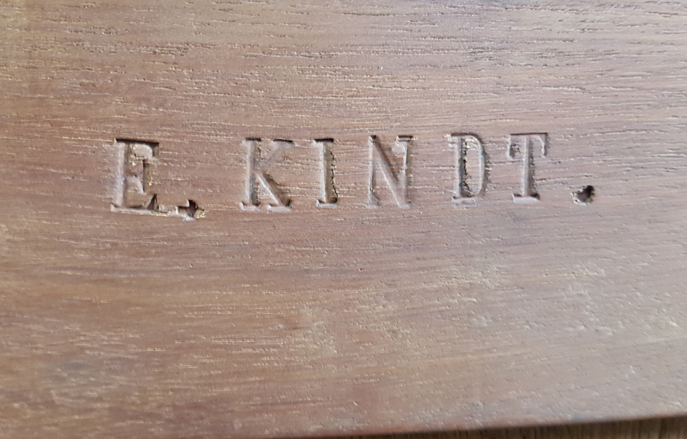 Kint E., Gent — Stamped mark at the back