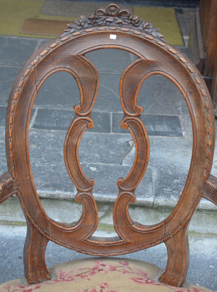 L XVI armchair in wood — Detail of the open worked backrest, possibly a later transformation?