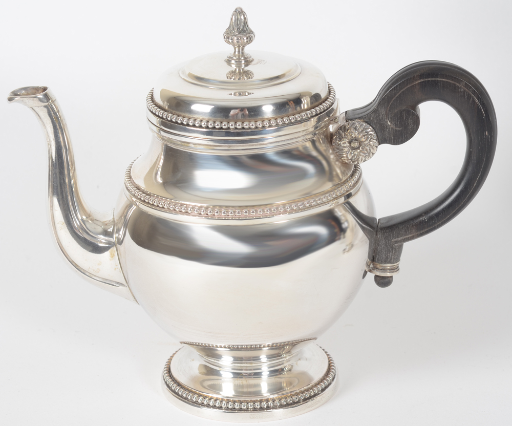 Delheid Frères — the silver teapot, side view