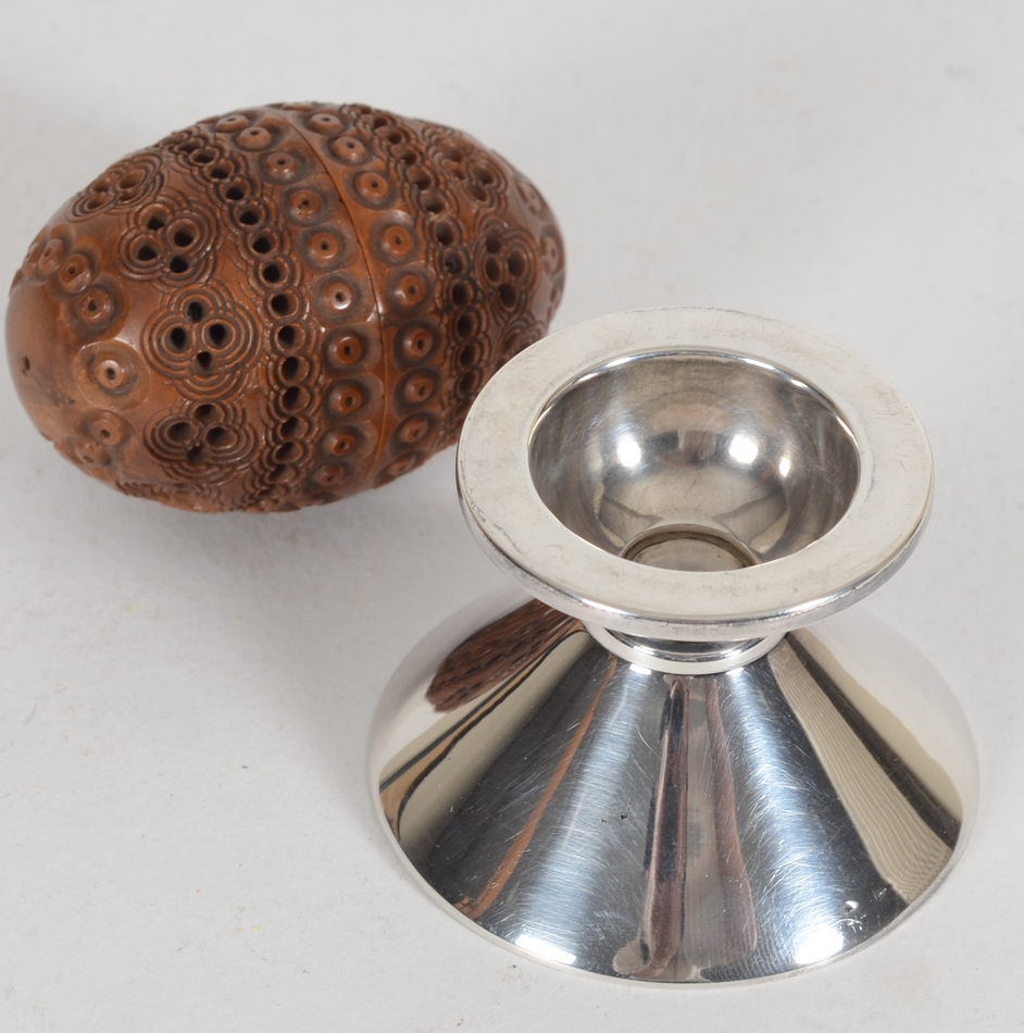 Wolfers Frères a 1930's silver modernist egg cup — view from above