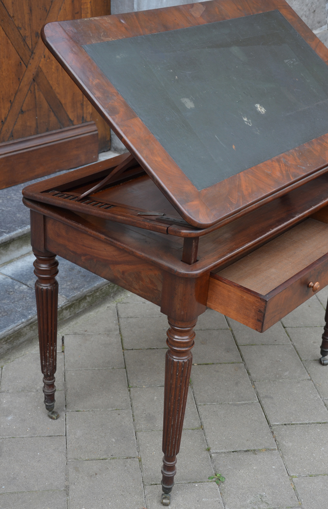Louis-Philippe table à la tronchin — Another view with lower extention