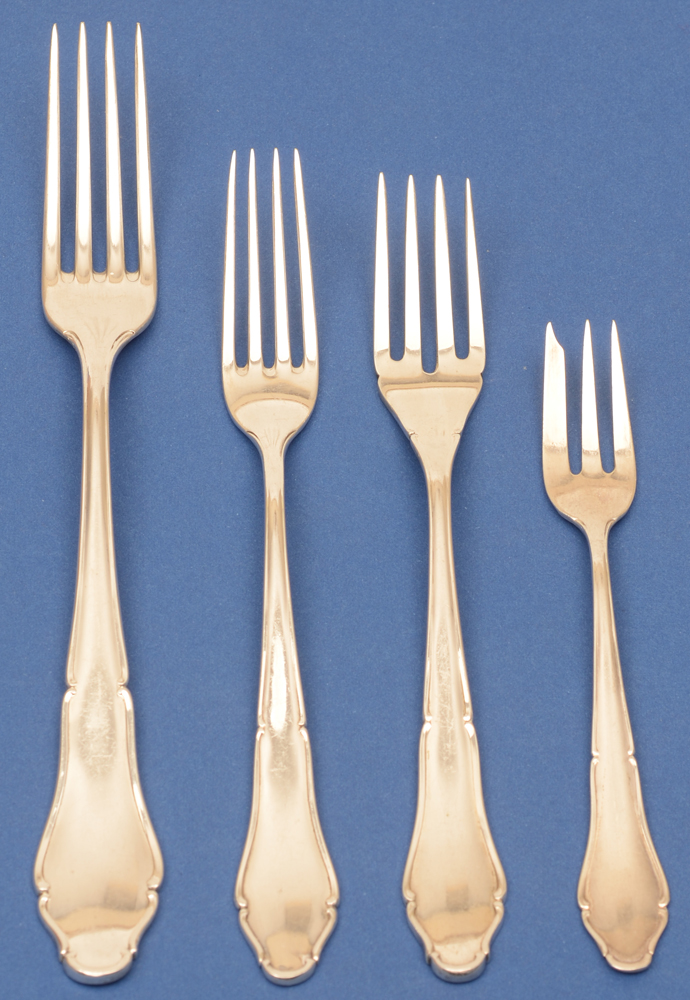 Lutz und Weiss — Detail of the different sizes of silver forks
