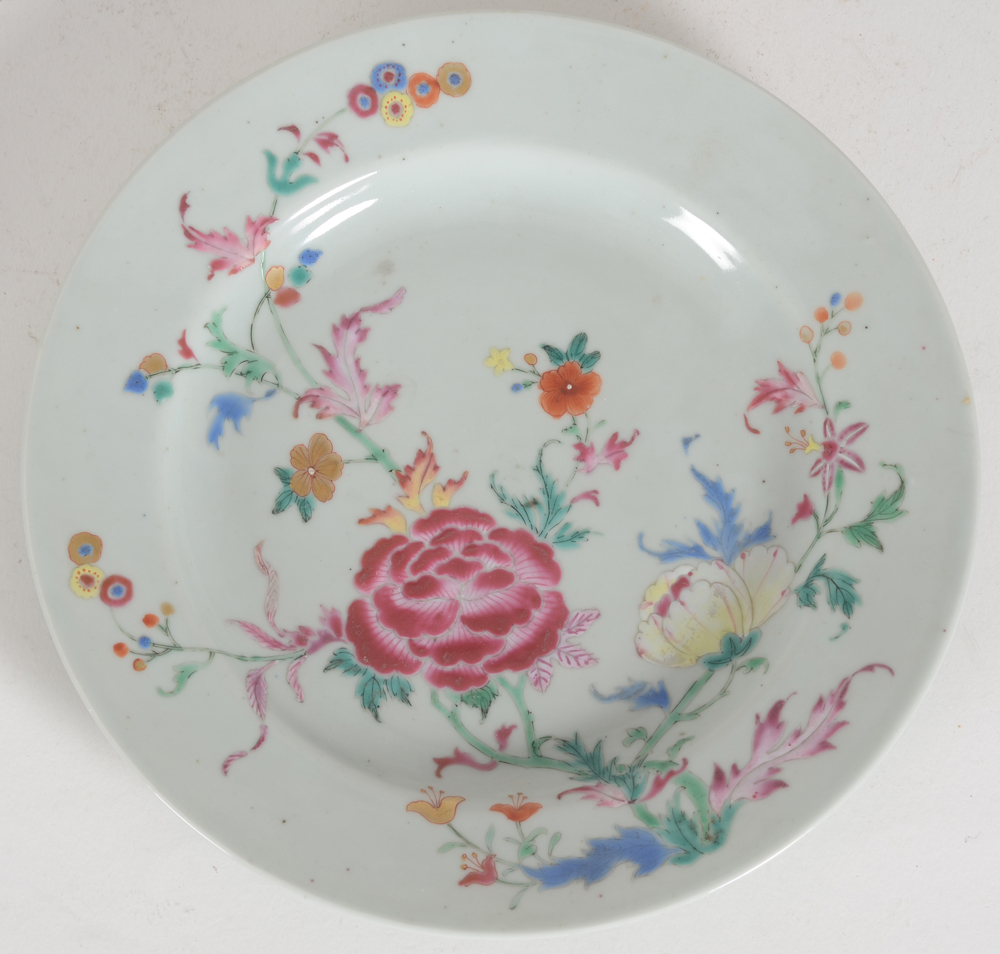 Chinese porcelain famille rose flower plate — Export shape but with an allover Chinese style handpainted pattern of colourful and playful flowers