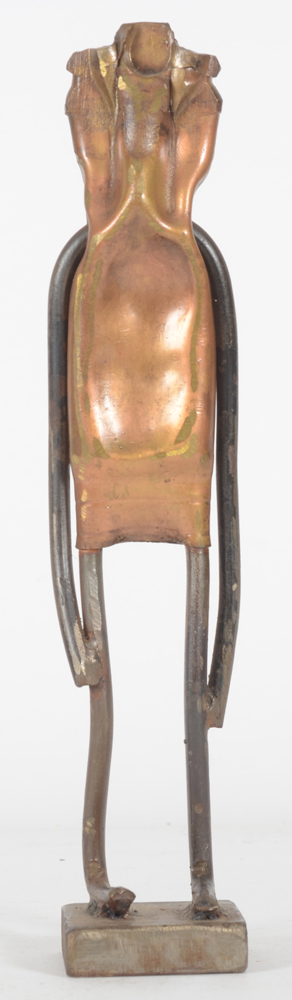 Robert Michiels — Figure en metal et cuivre jaune ou bronze, signé sous la base