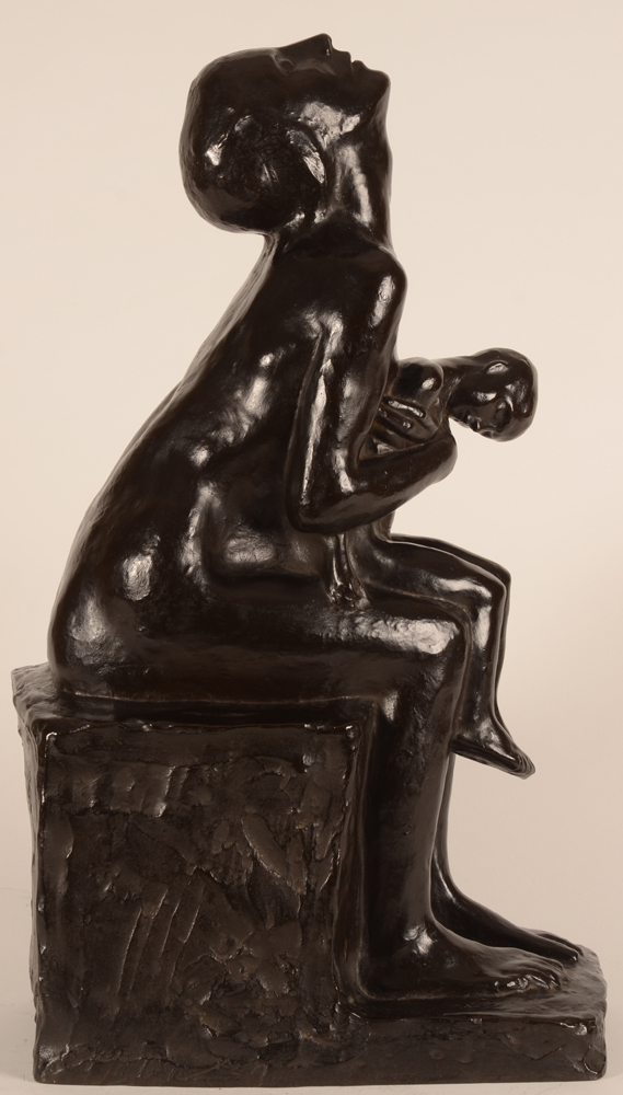 George Minne — Mere pleurant son enfant, 1928, bronze original.