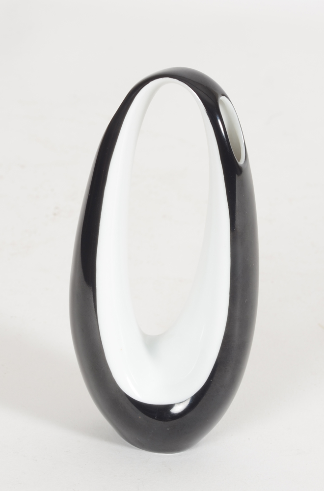 Beate Kuhn — side view