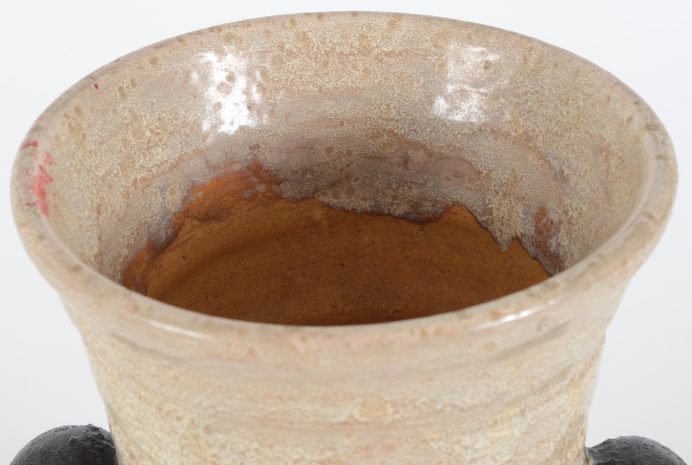 Ernest Patris (1909-1981), Vase aux Chinois — Detail of the rim