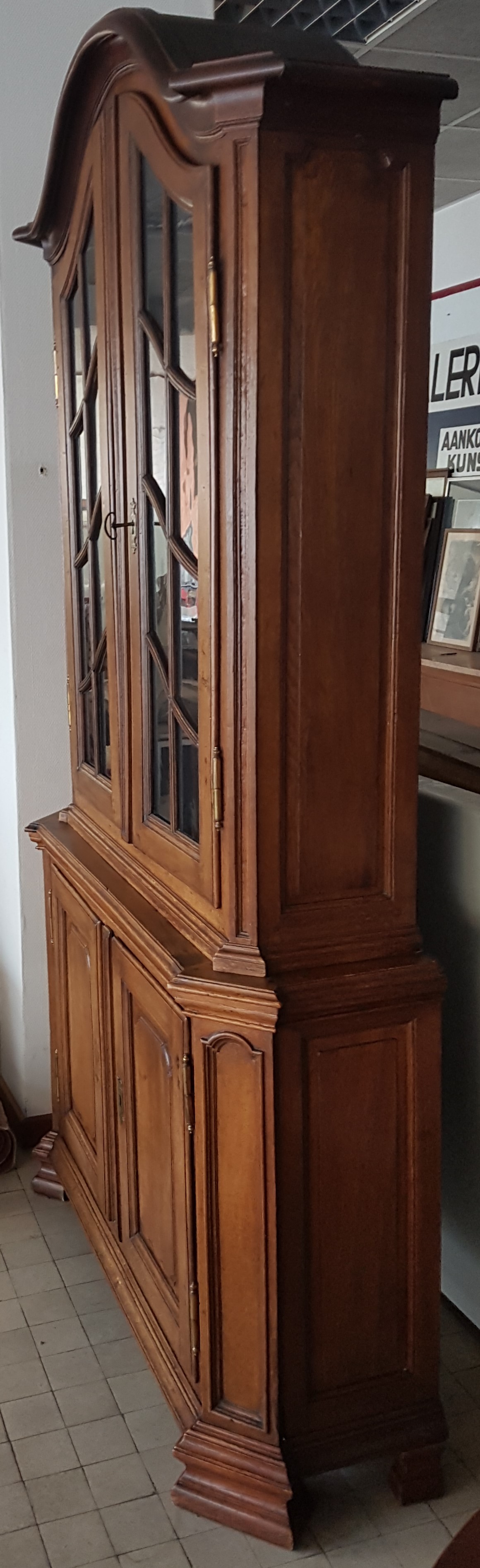 Flemish oak display cabinet — <p>Side view, showing the narrow depth</p>