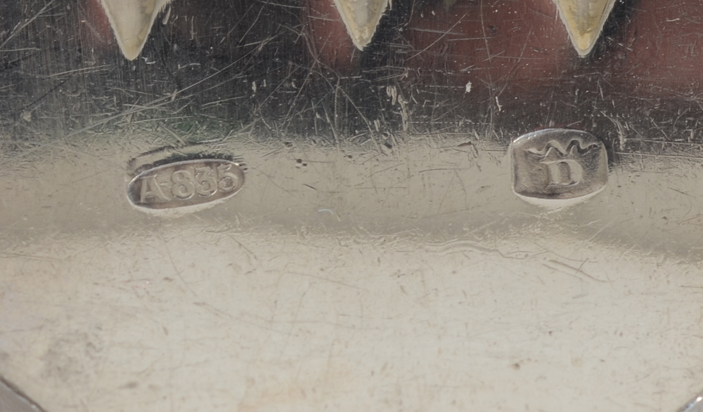 Delheid Frères — The marks on one of the pieces